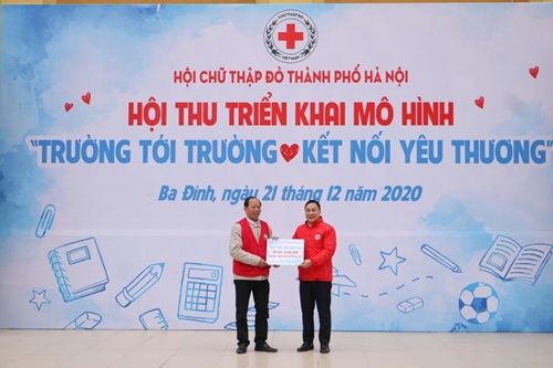 Hội Chữ thập đỏ thành phố Hà Nội tiếp nhận trên 1,588 tỷ đồng ủng hộ